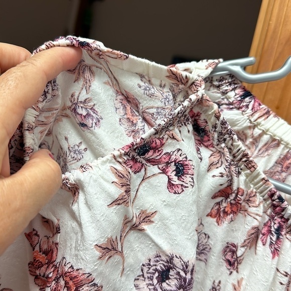 American Eagle cold shoulder top - Picture 6 of 7